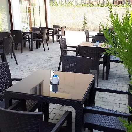 Mavili Hotel 2*